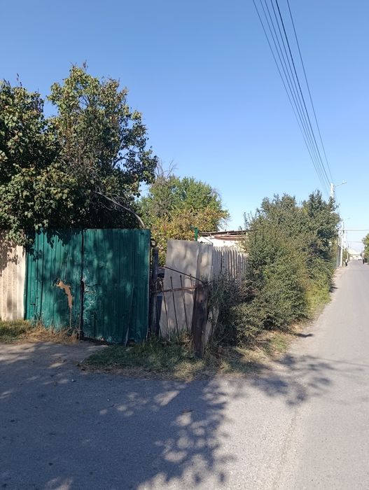 Продам дачу, вдоль дороги, можно под бизнес