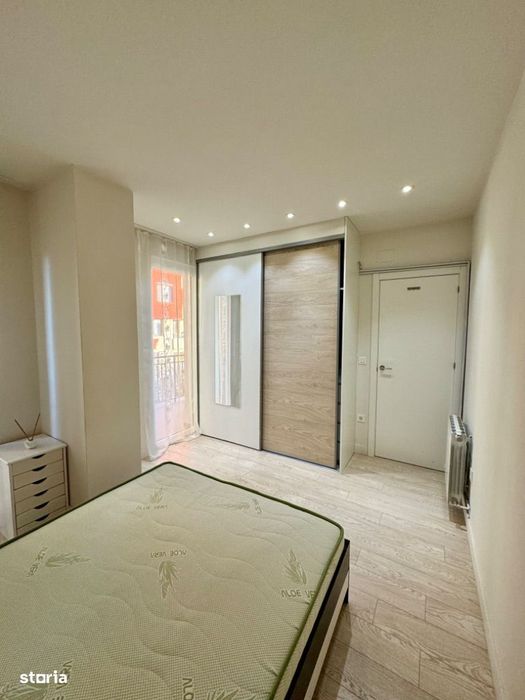Inchiriez apartament 3 camere, Bermo-Intim