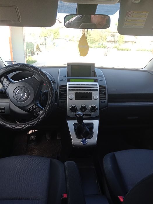 Продавам Мазда 5 на части