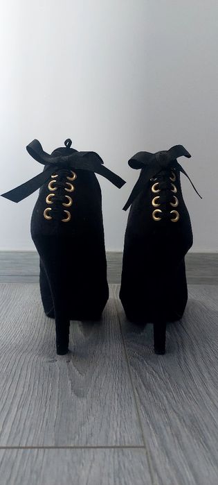 Обувки, нови и използвани