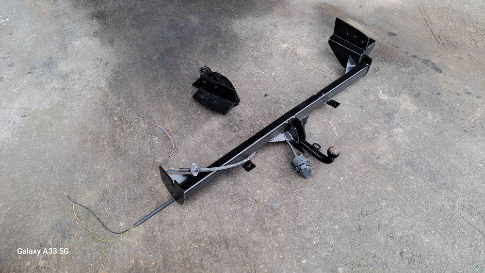 Теглич за Mazda MPV /Мазда МПВ