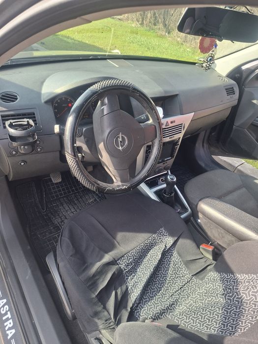 Vând Opel astra H