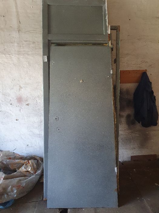 Продам б/У дверь 200×80