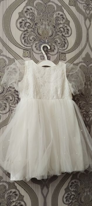 Нарядное платья для девочки