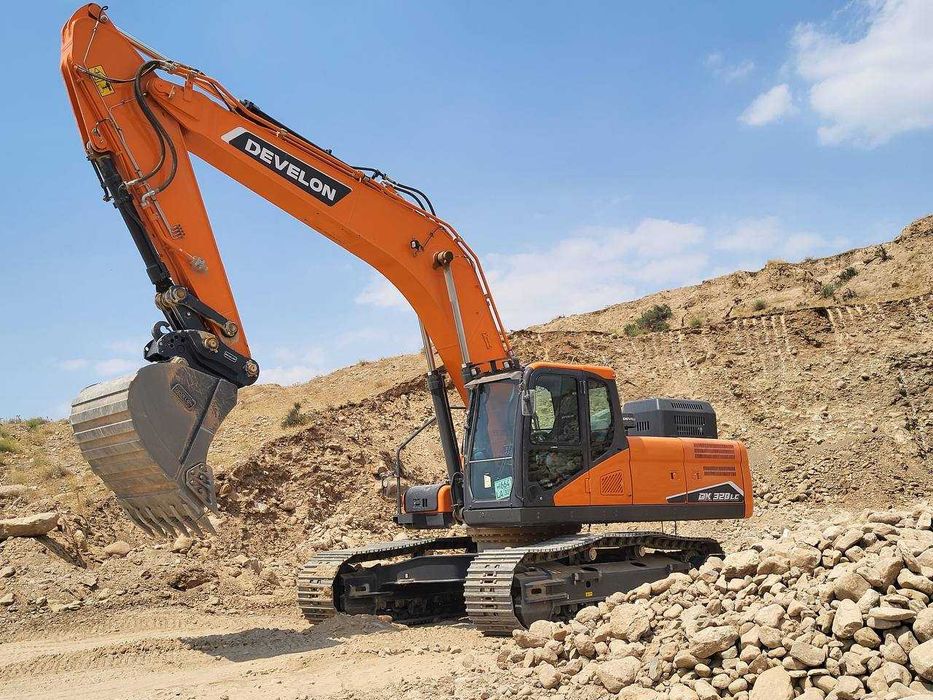 Develon DX320 - LC Made in Korea
