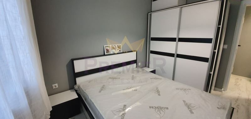 Дава се под наем Двустаен апартамент в Варна, Цветен квартал - 58 кв.м за 459 € - Снимка #3