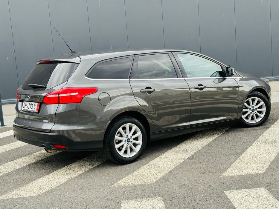 Ford Focus Automat TITANIUM Import Germania