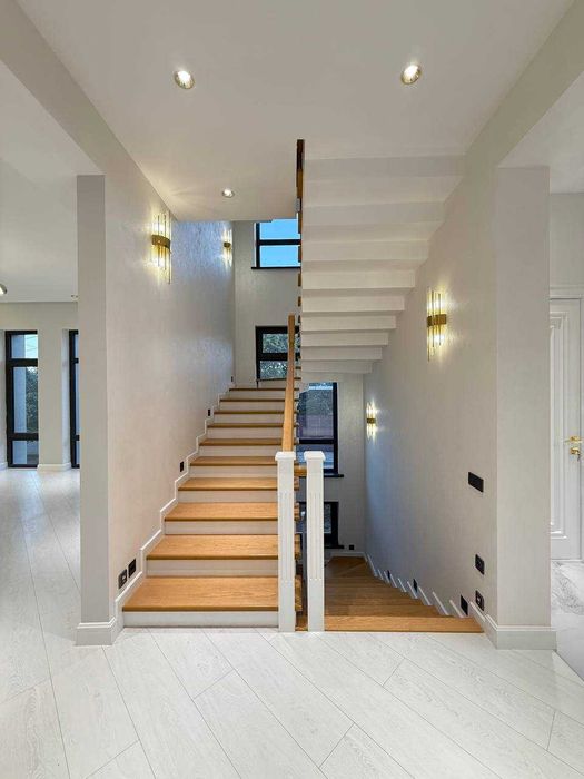 R5 Сдаётся ШИКАРНЫЙ Участок на НИКИТИНА, можно под офис!