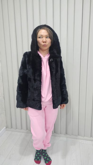 Продам норковую шубу