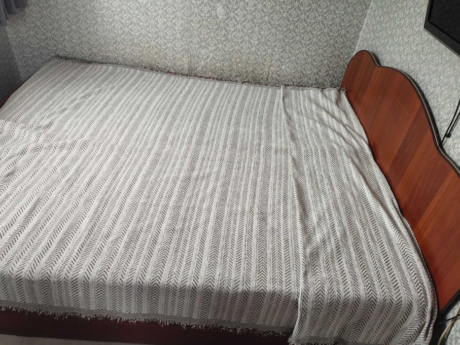 Кровать двухспальная!