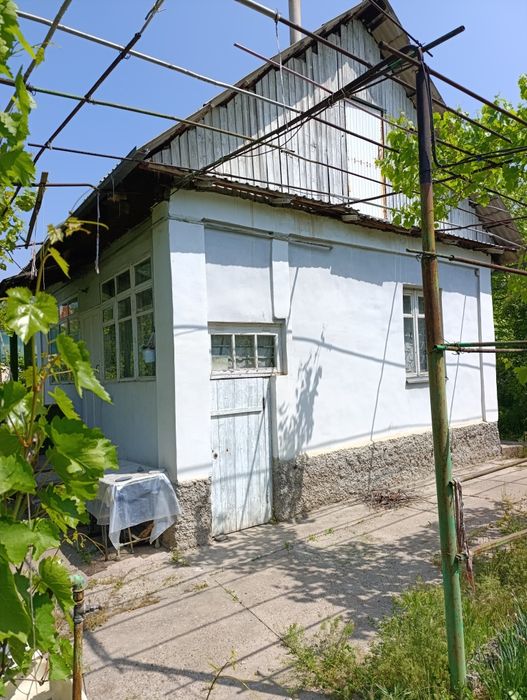 Продаётся своя дача