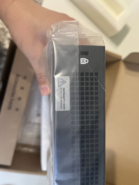 Коммутатор HP 1910-8