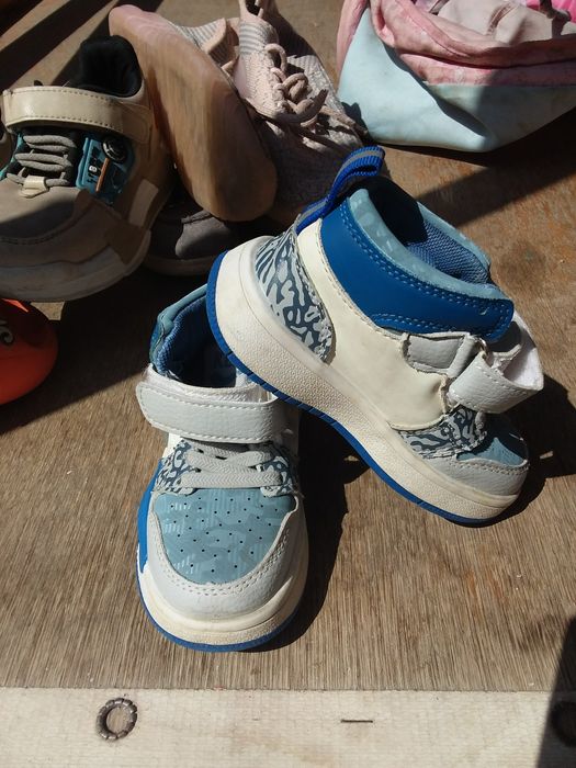 Кроссовки на мальчика