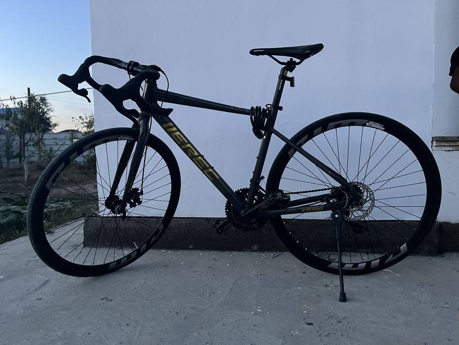 EREC M 700  шоссейник