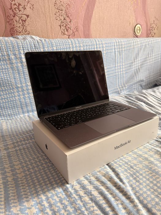 Срочно продам macbook air 13- inch