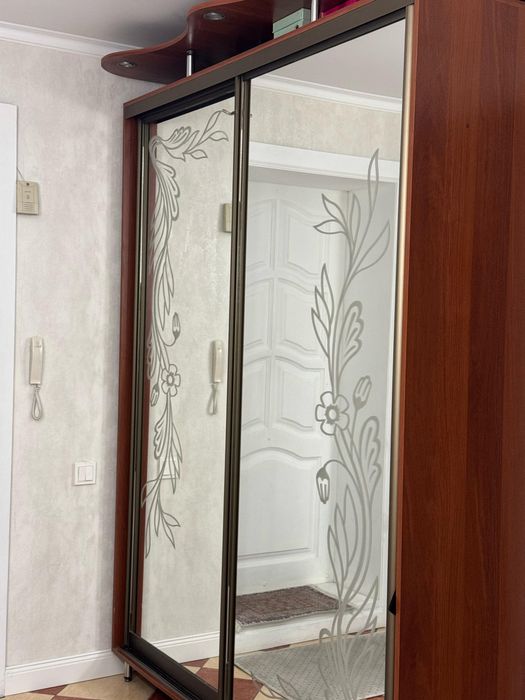 Продам прихожую, шкаф купе