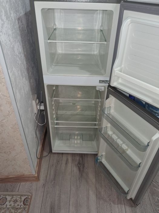 Холодильник мини почти Новый Mixxed