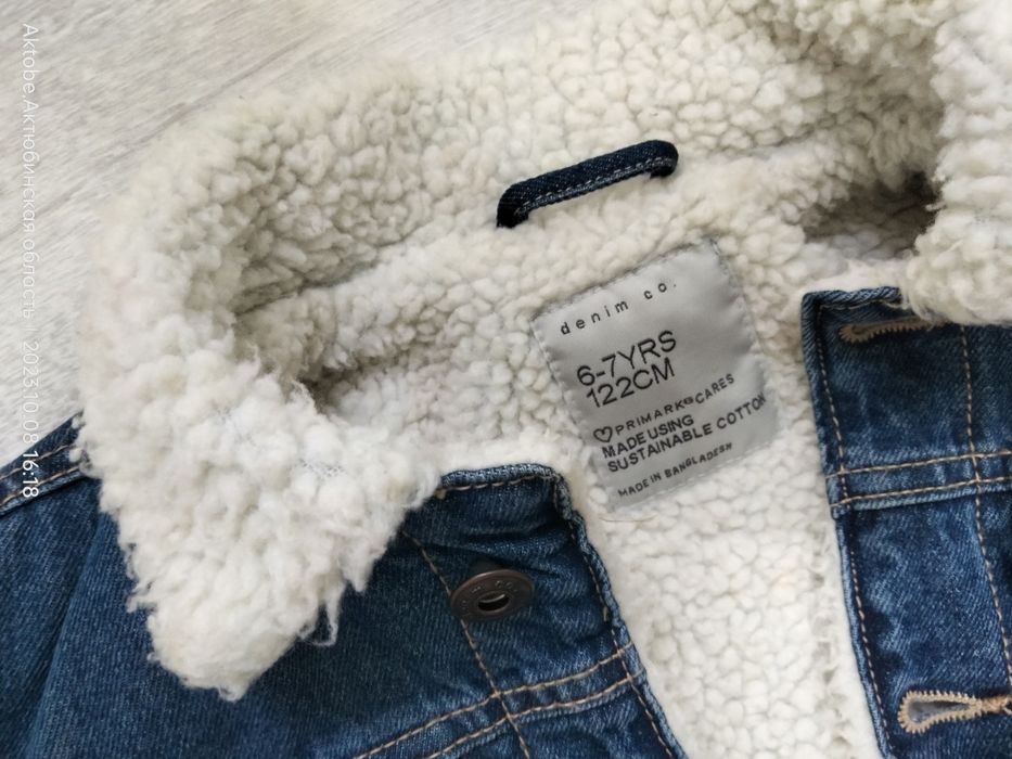 Джинсовая утепленная куртка на 6-7лет