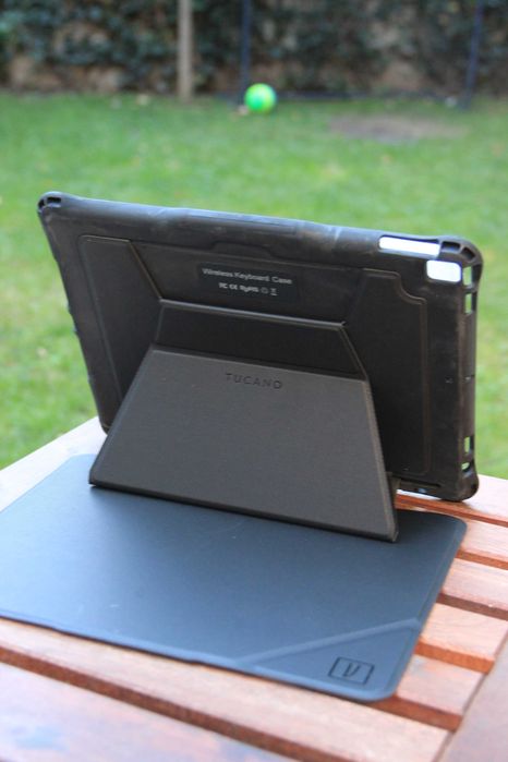 Husa, Tucano, pentru iPad 10.2/ iPad Air 10.5", Silicon TPU, 180 x 20 x 260 mm (sigilat)