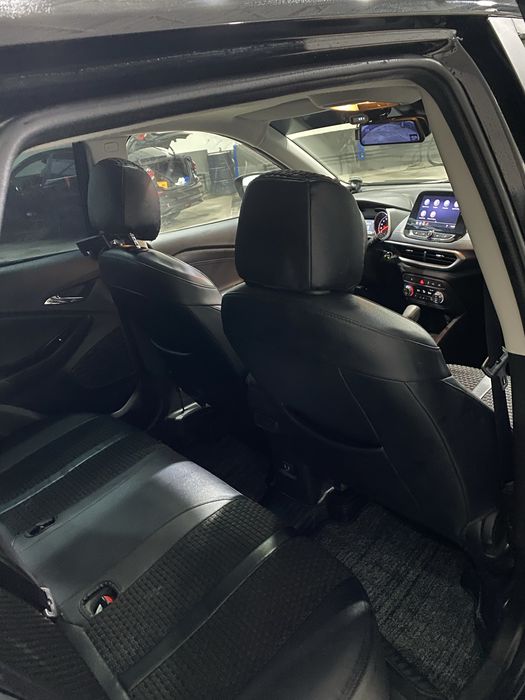 Tracker 2 Premier 2023 propanda