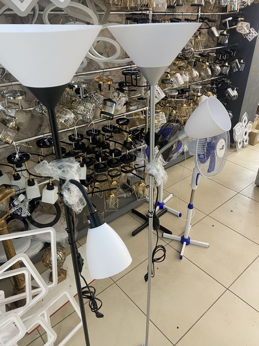 Торшеры напольны