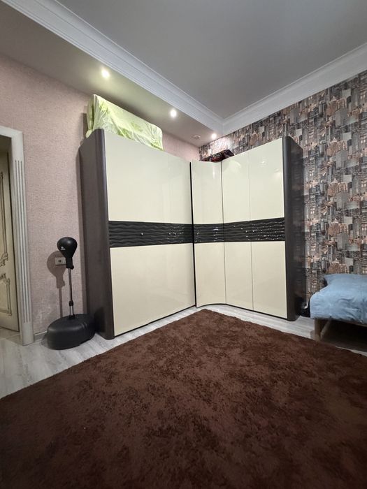 Угловой шкаф сатылады