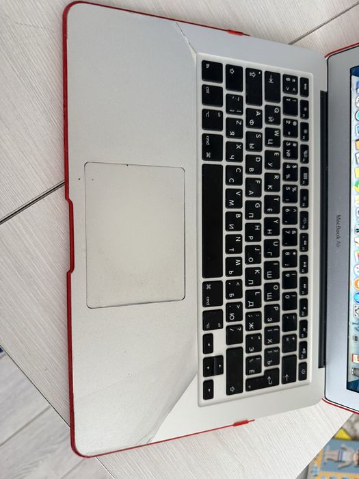 MacBook Air 13” (начало 2014) в идеальном сост.