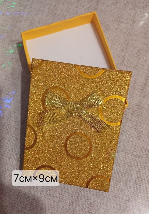 Подарочные коробки, упаковка для подарков