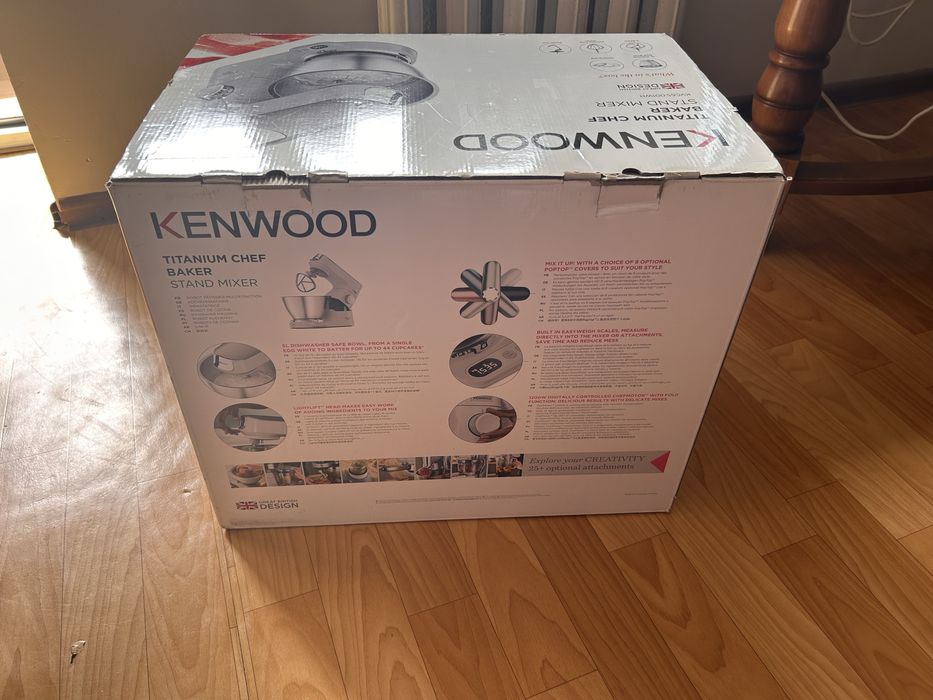 Пустая коробка от комбайна