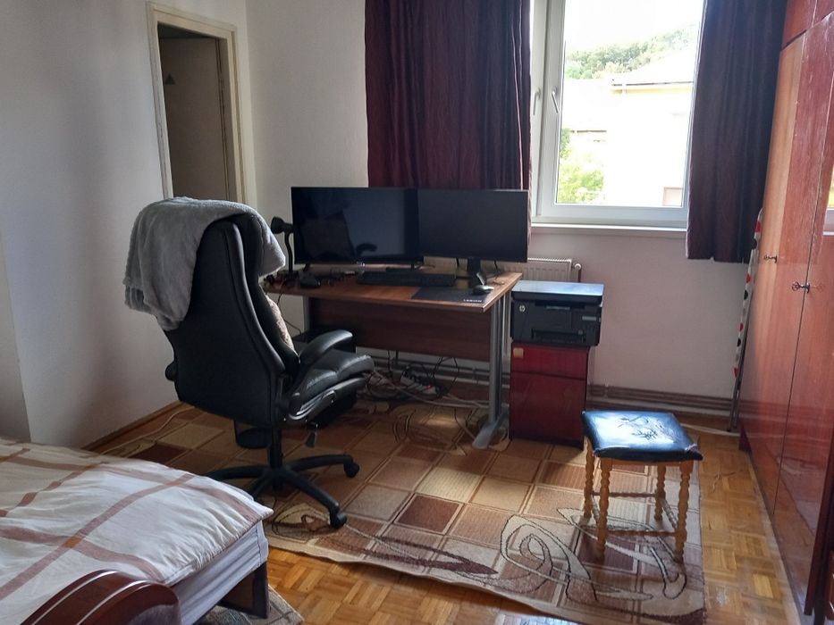 Închiriez apartament 2 camere