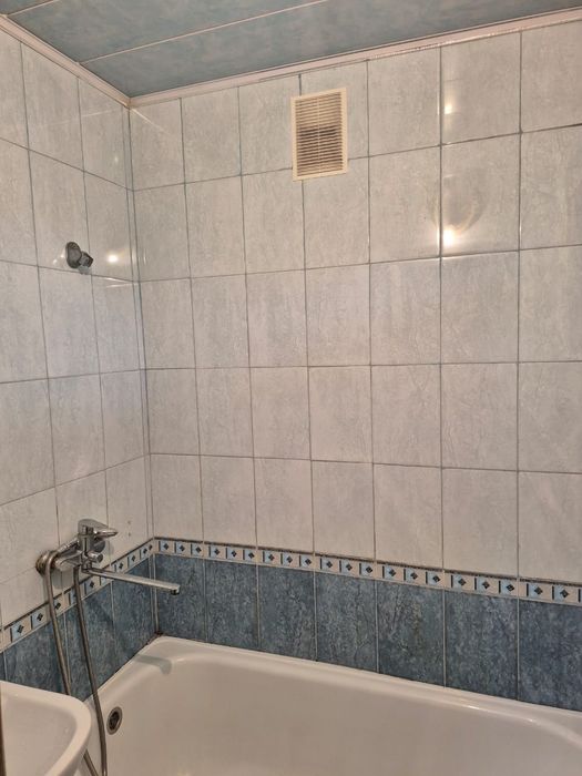 Сдаю 2 комн квартиру