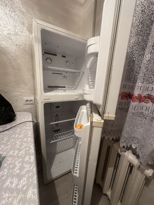 Продам холодильник рабочий