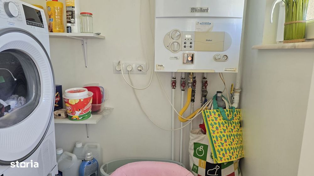 Vand apartament cu 3 camere decomandat  Deva, GARAJ, BOXA Imp. Traian