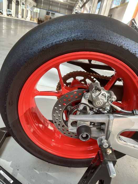 Oferta de iarna :Aprilia Rsv4 1100 cmc