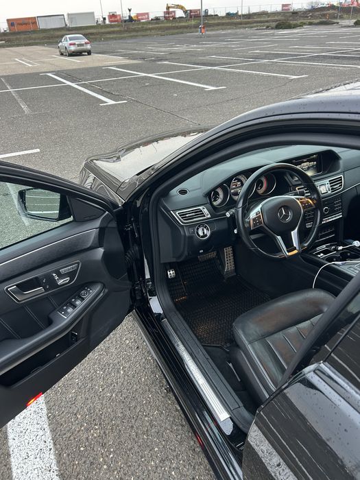 Mercedes Benz E- Mercedes E 350 d AMG 4 MATIC(4x4)