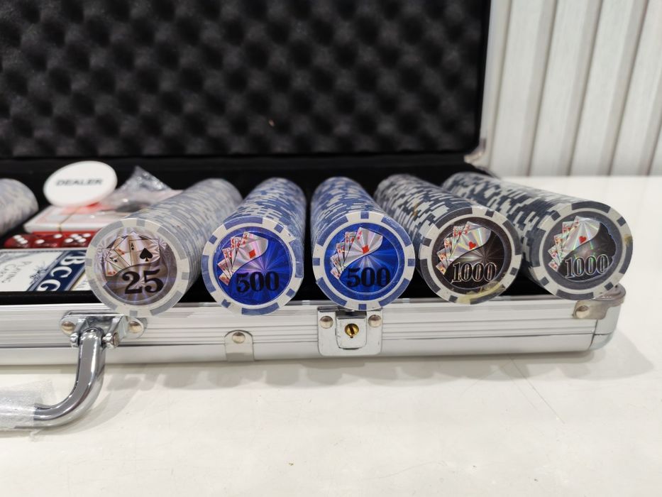 Фишки покерные в кейсе 500 шт с номиналом