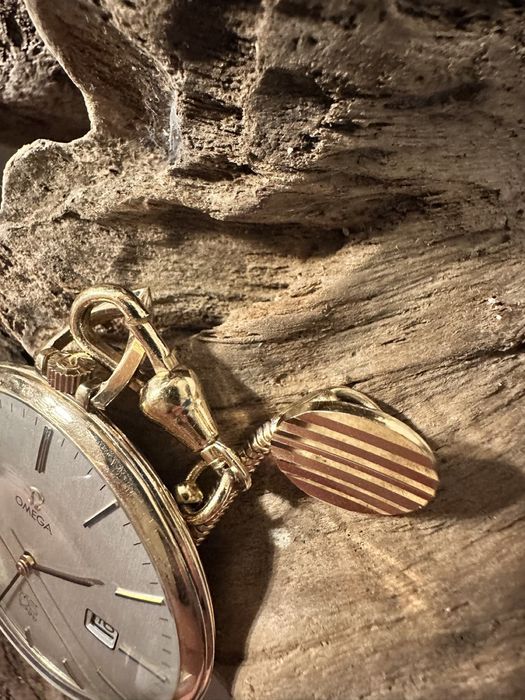 Omega джобен часовник с дата