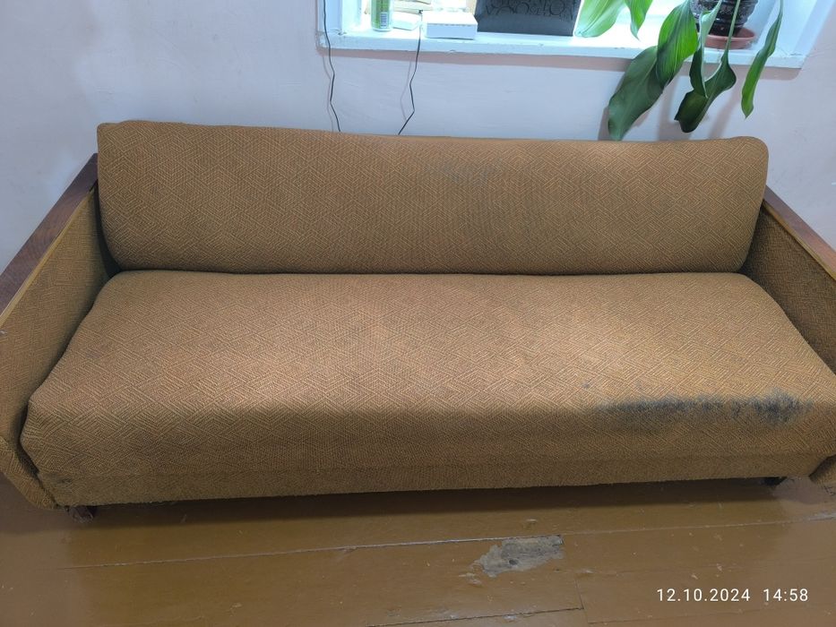 Срочно продается раскладной диван