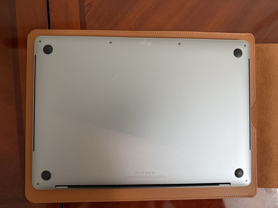 MacBook Pro (15-inch, 2016)