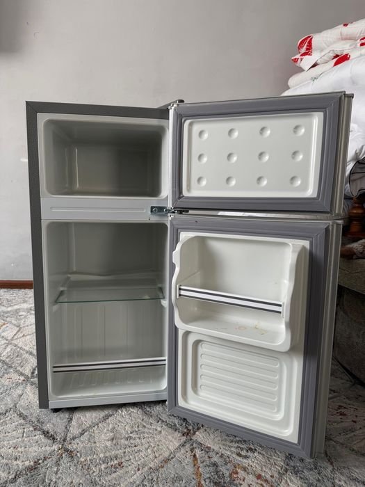 Холодильник Muxxed мальенкий