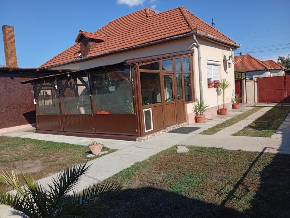 Vând casă in Sofronea