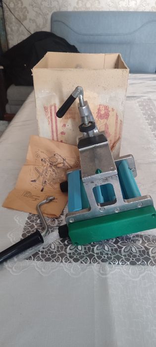 Lapsha chiqaradigan aparat sotiladi
Ishlaydigan, holati y