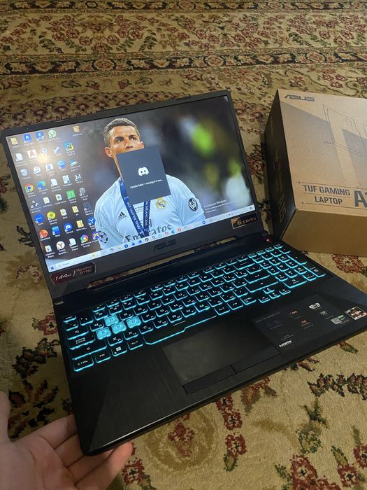 Ноутбук asus состояние идеальное!