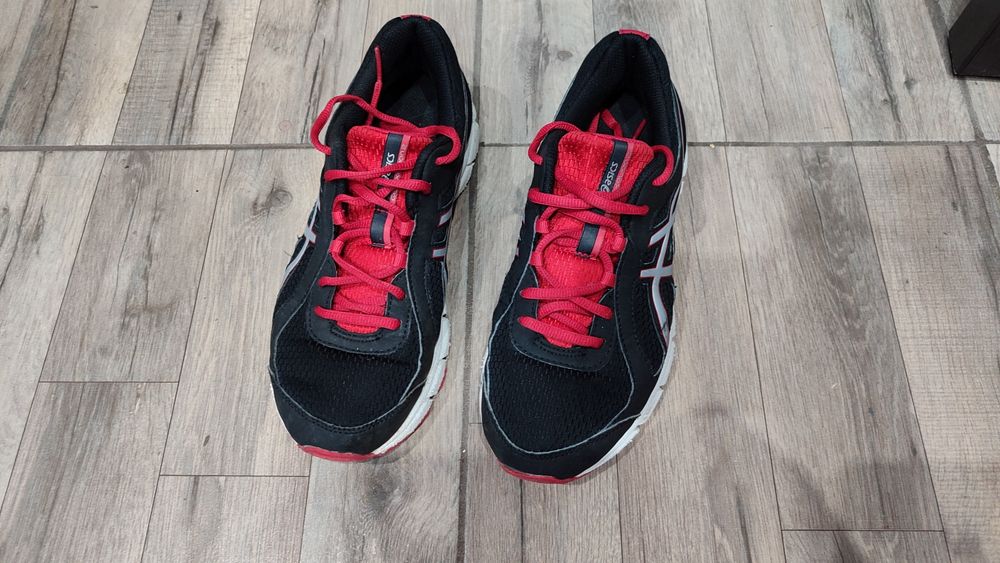 Маратонки ASICS номер 39