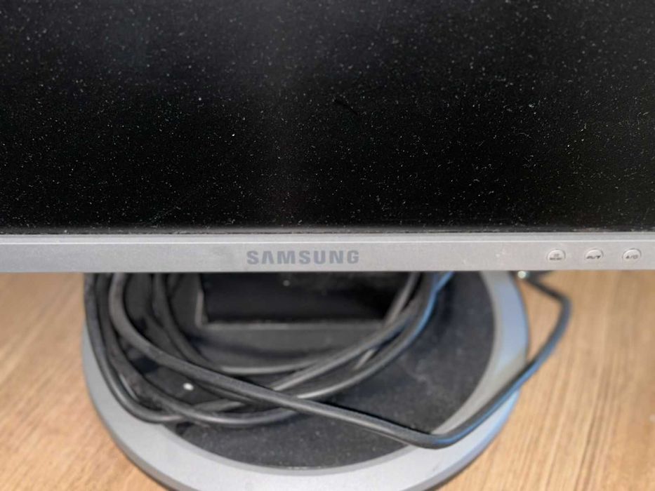 монитор б/у продам