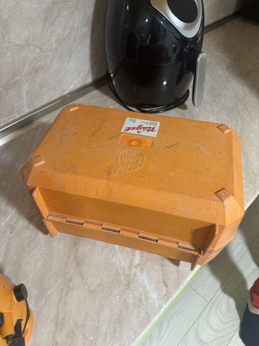 Лазер за ниво и професионални нивилири