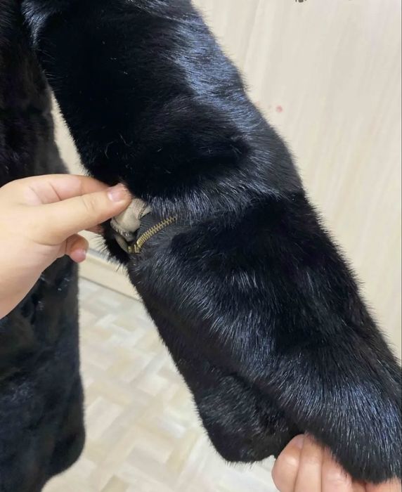 Продам шубу, б/у.