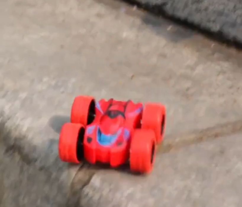 Oʻyinchoq 360 gradusli 2 tomonlamali yuradigan super car ID: 1030