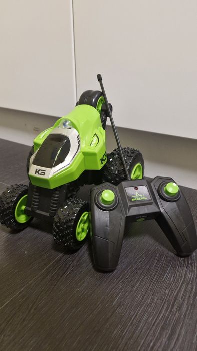 Въртяща се кола с дистанционно