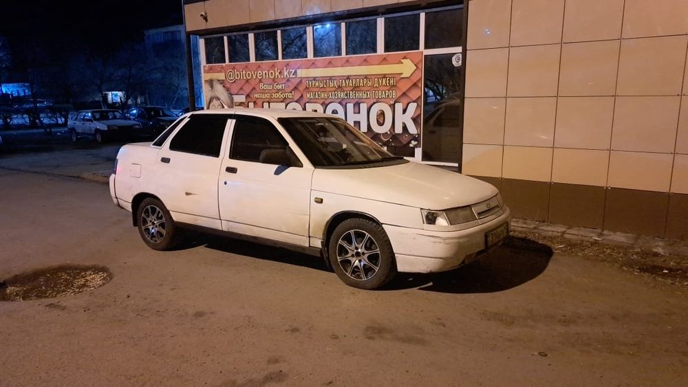 Продам ваз 2110 цену узнавать в личку